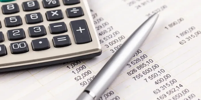 Replication portfolios in the Variable Business: Optimal Design of Cash Flow and Margin for Phasing-Out Liability Products